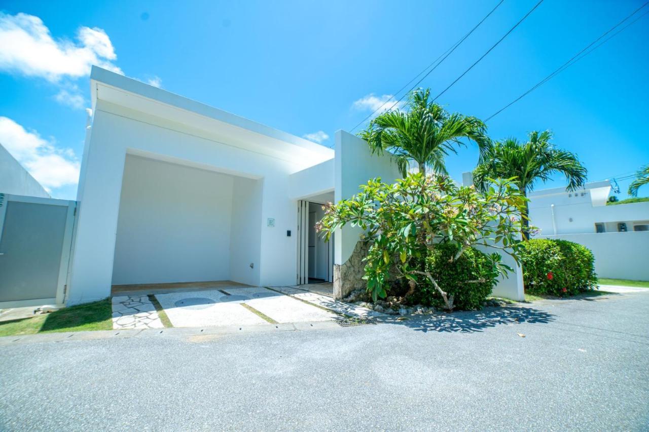 Crystal Villa Miyakojima Sunayama Beach Bagian luar foto